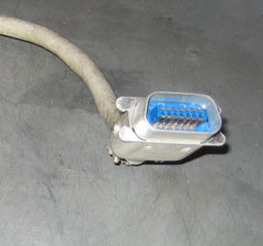Das CONTROL-Kabel mit speziellem 14p-Steckverbinder