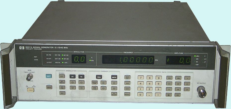 Hewlett Packard HP 8657A High Frequency Generator 100 kHz to 1040 MHz