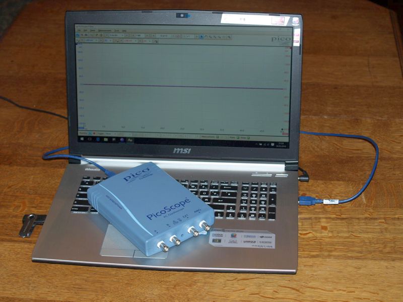 Laptop mit Oszilloskop