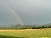 Regenbogen ber dem Schwarzwald